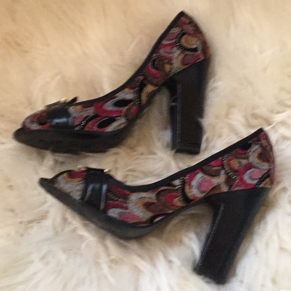 Patterned Block Heels 6 1/2 - Picture 3 of 5